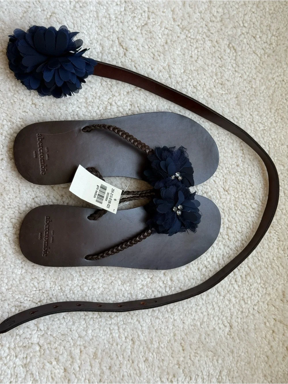 NWT Abercrombie & Fitch Navy Floral Leather Toe-Post Sandals and Matching Belt